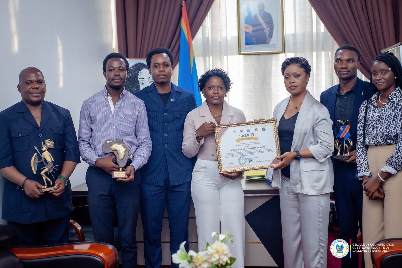 La cérémonie de remise de brevets de mérite à l'honorable Grâce Neema
